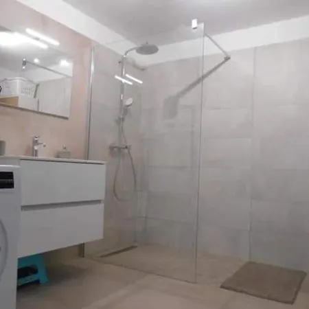 Appartement Neuf 4 Couchages A 350M De La Plage ! דירה Albitreccia